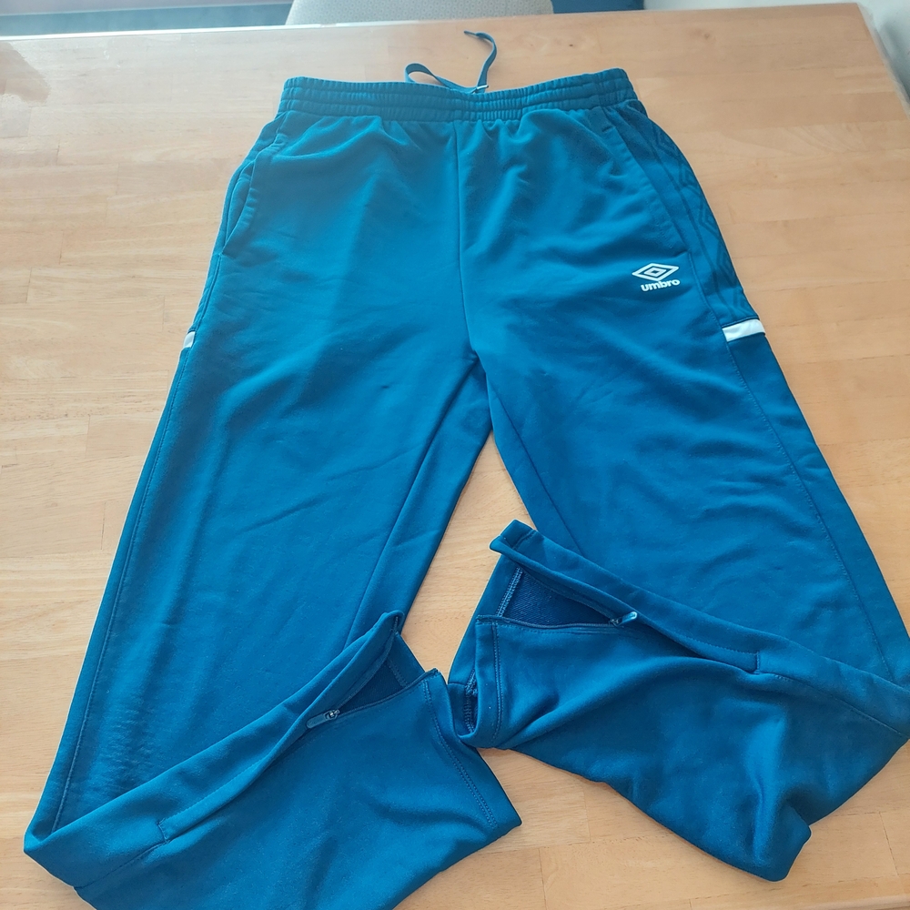 Umbro Navy Jogger Training Pants Drawstring and Elastic Waist Men's Size Medium